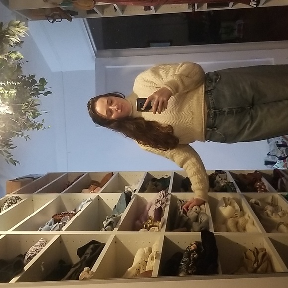 ❄ MNG Cream Sweater Size L - Picture 9 of 12